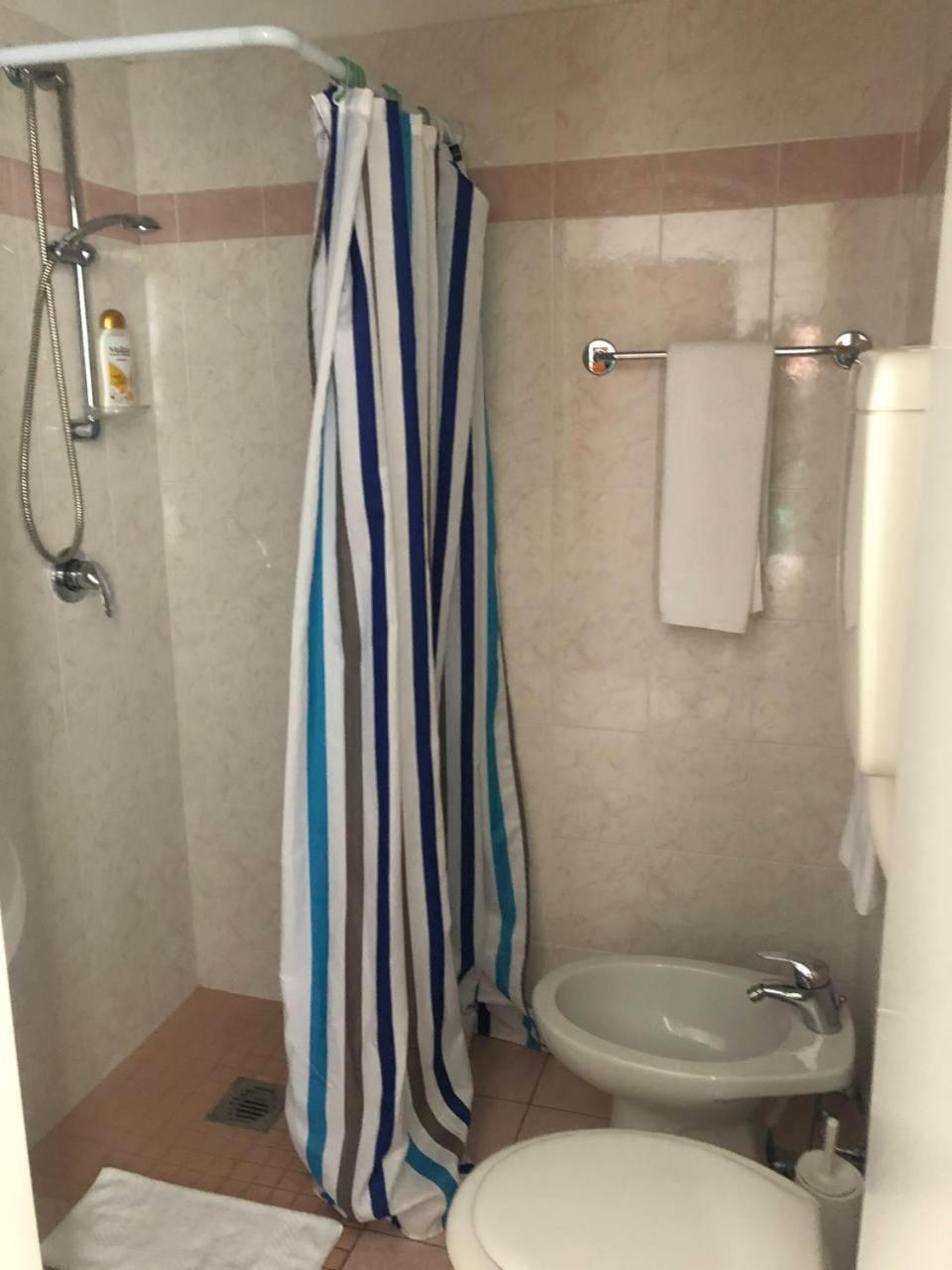 Be Me Hotel Helvetia Tabiano Terme Екстер'єр фото