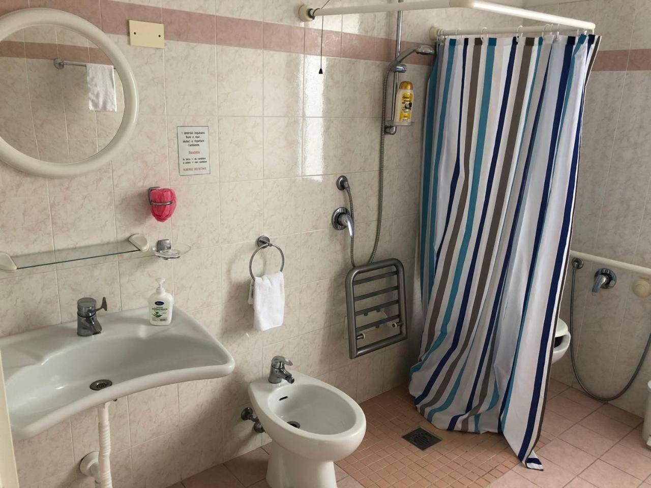 Be Me Hotel Helvetia Tabiano Terme Екстер'єр фото
